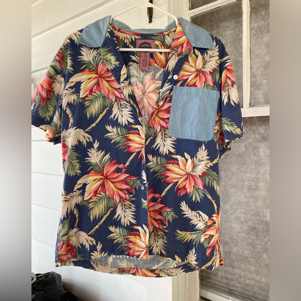 Vintage Hawaiian Button Up Shirt